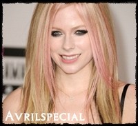 Avril Lavigne com equipe do Cirque Du Solei